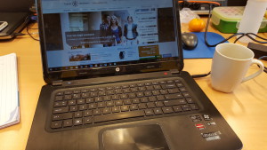 laptop en koffie